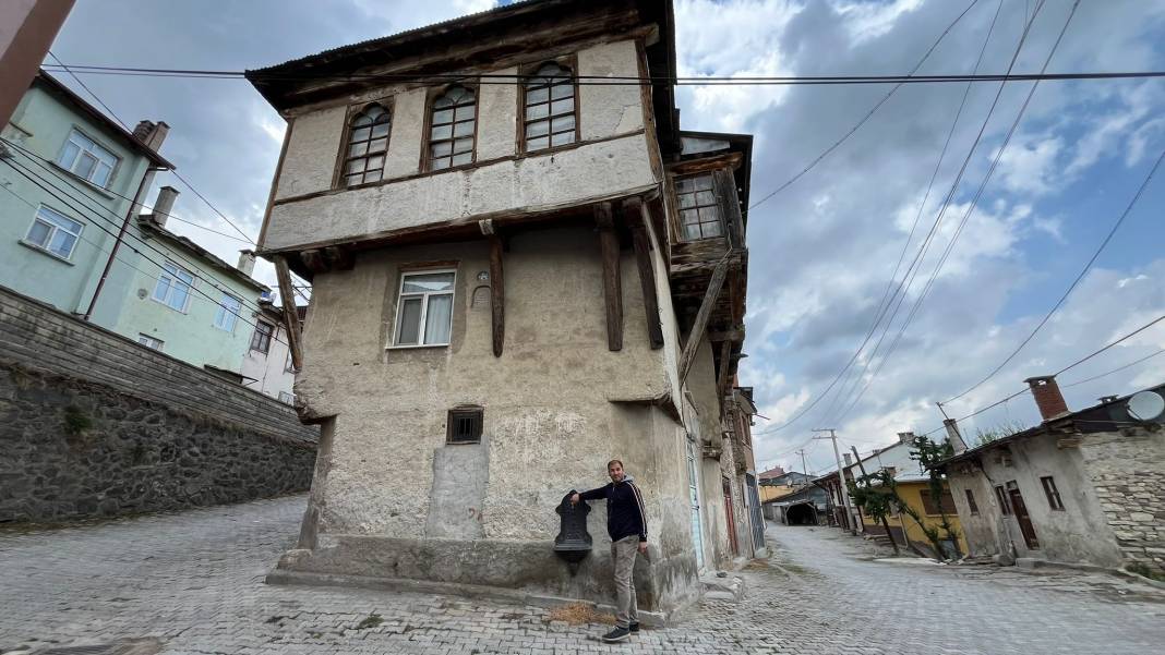 Konya'nın evin altından sokak geçen mahallesi görenleri şaşırtıyor 2